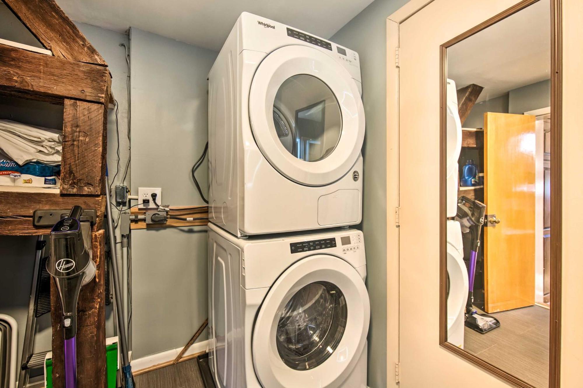 Runningwater Apartment In Lancaster With Deck Екстериор снимка